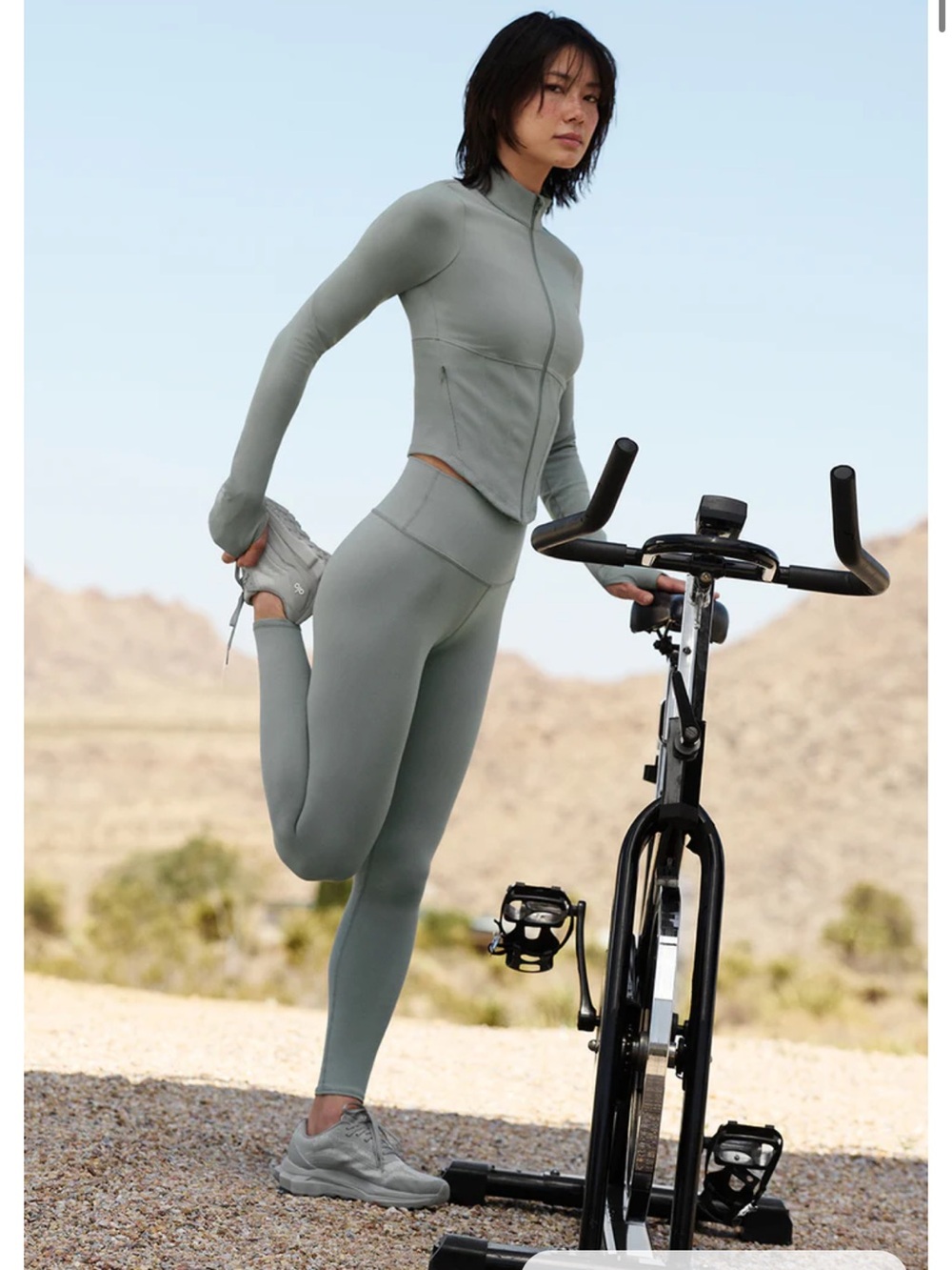 Women's Alo 7/8 lunar gray legging